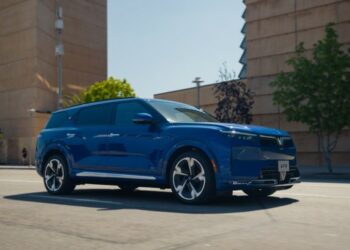 VinFast cam kết mua lại xe VF 9 bằng 78% giá ban đầu- Ảnh 1.