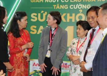 Phòng ngừa loãng xương bằng các sản phẩm bổ sung phù hợp- Ảnh 1.