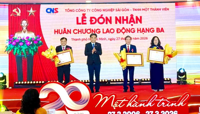 CNS đón nhận Huân chương Lao động hạng ba